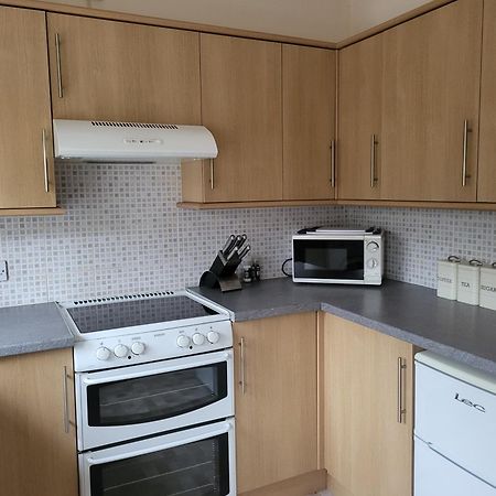 Villa Grayz Townhouse - Free Onsite Parking For 2 Cars Lincoln Exterior foto